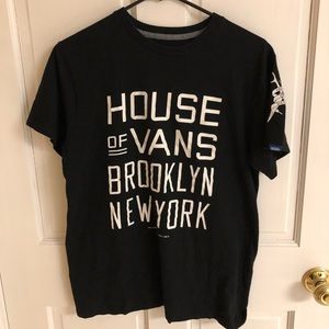 Men’s Vans Tee-Shirt. Size Medium.